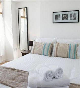 לונדון West End One Apartments מראה חיצוני תמונה